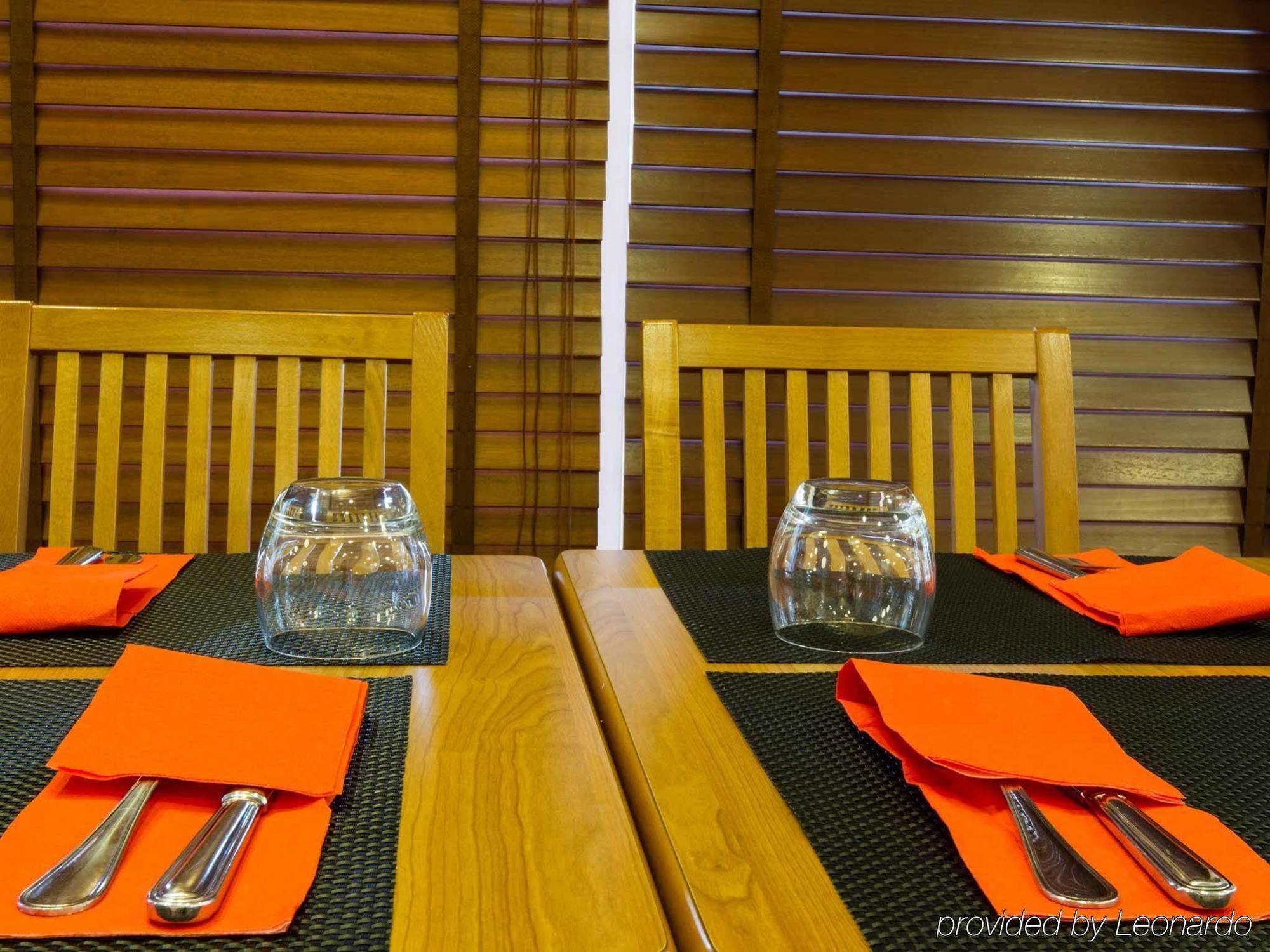 Hotel Ibis שטובל מראה חיצוני תמונה