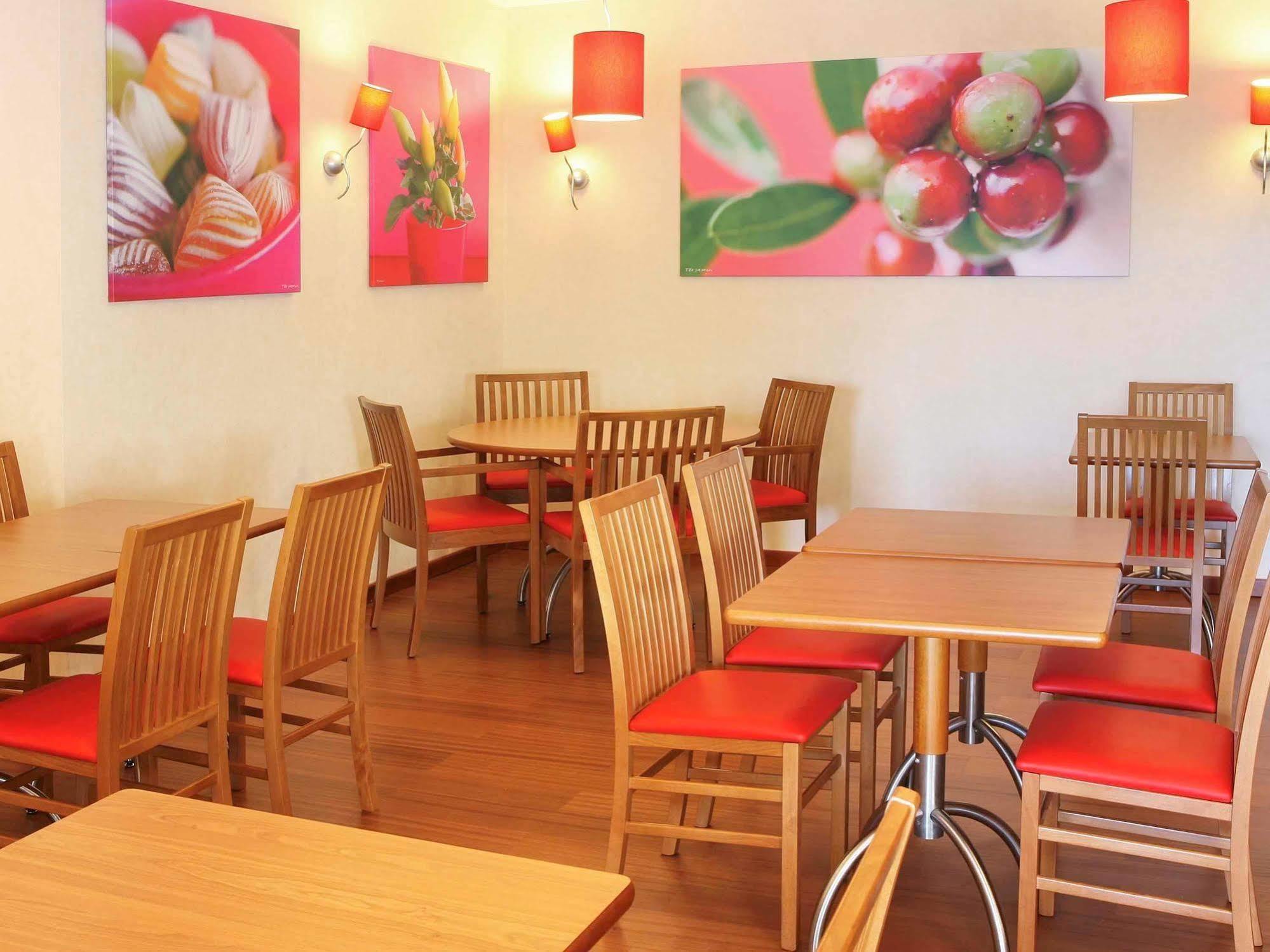 Hotel Ibis שטובל מראה חיצוני תמונה