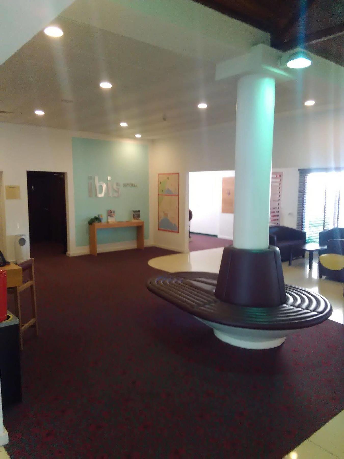 Hotel Ibis שטובל מראה חיצוני תמונה